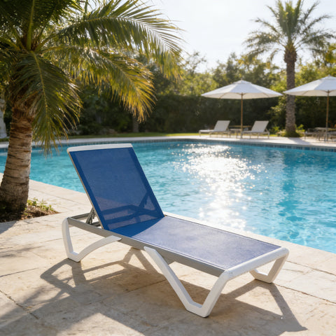 Kozyard Outdoor Patio Lounge Chair – Ideal for Poolside Outdoor Relaxation Spaces, Comfortable Outdoor Seating with Sturdy Frame & Premium Textilene Fabric, Durable Patio Furniture for Outdoor Leisure
