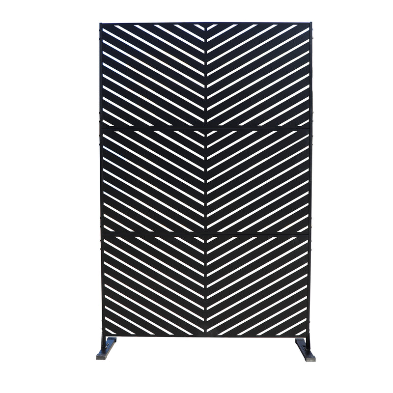 Stylish Black Chevron - Patterned Outdoor Screen
alt text：A sleek black outdoor screen featuring a chevron pattern, ideal for adding privacy and aesthetic appeal to outdoor spaces. Keywords: outdoor screen, chevron pattern, privacy screen
